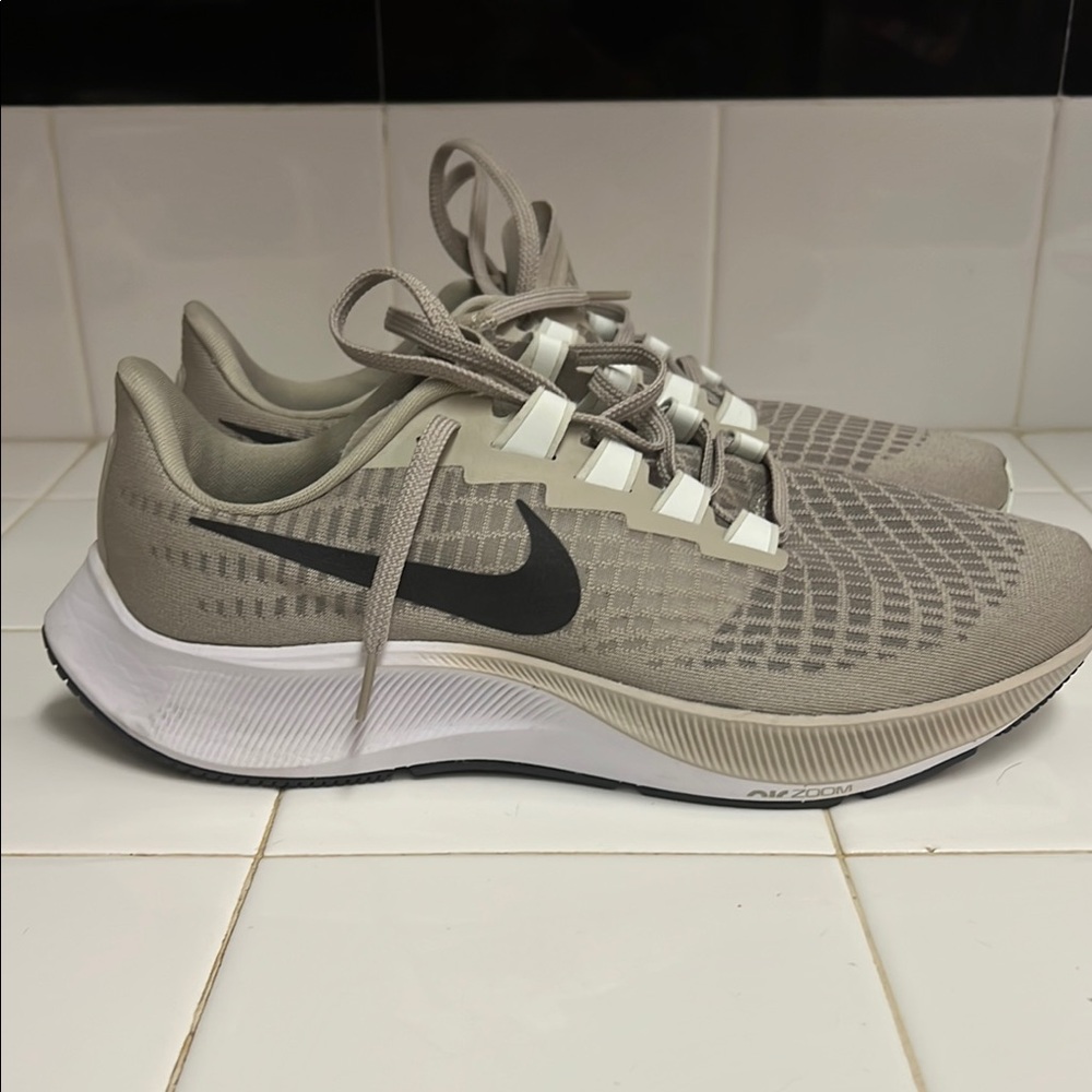 Men’s Nike Air Zoom Pegasus 37 'Stone' BQ9646-200